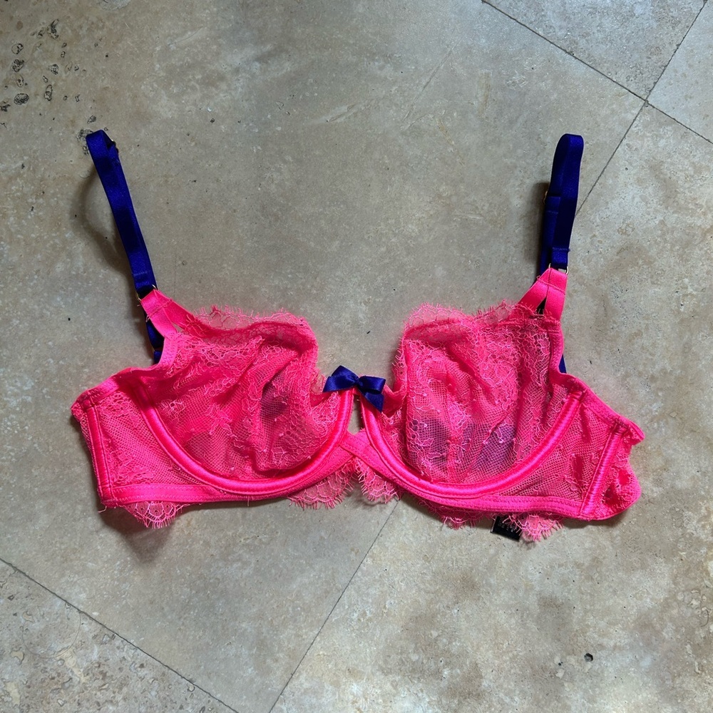 Victoria Secret Bralette 32C